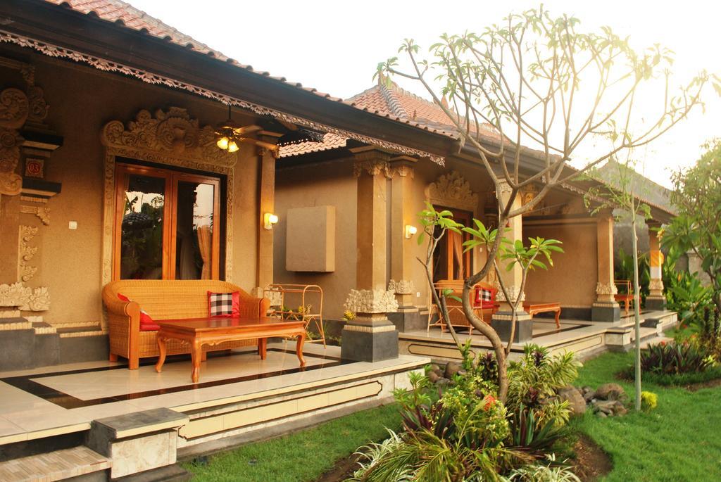 Trijaya Pensión Pemuteran Exterior foto