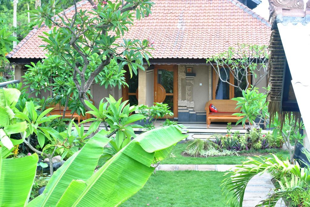 Trijaya Pensión Pemuteran Exterior foto