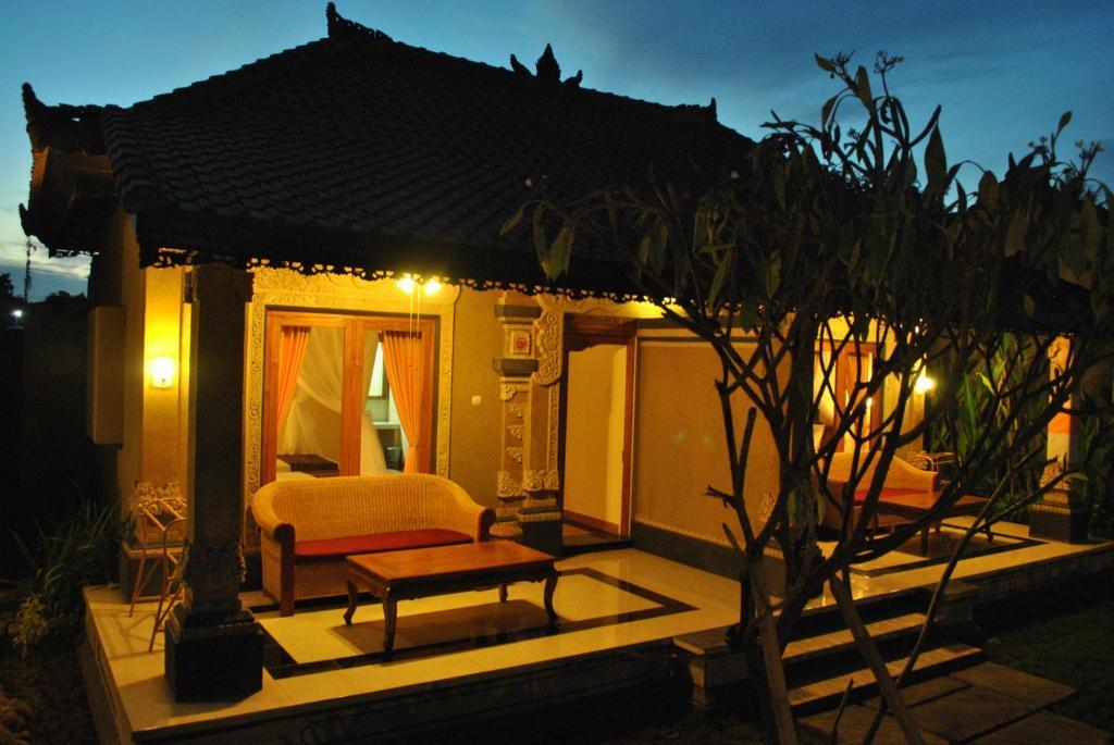 Trijaya Pensión Pemuteran Exterior foto