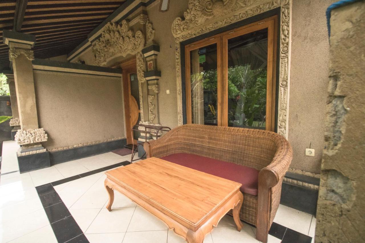 Trijaya Pensión Pemuteran Exterior foto